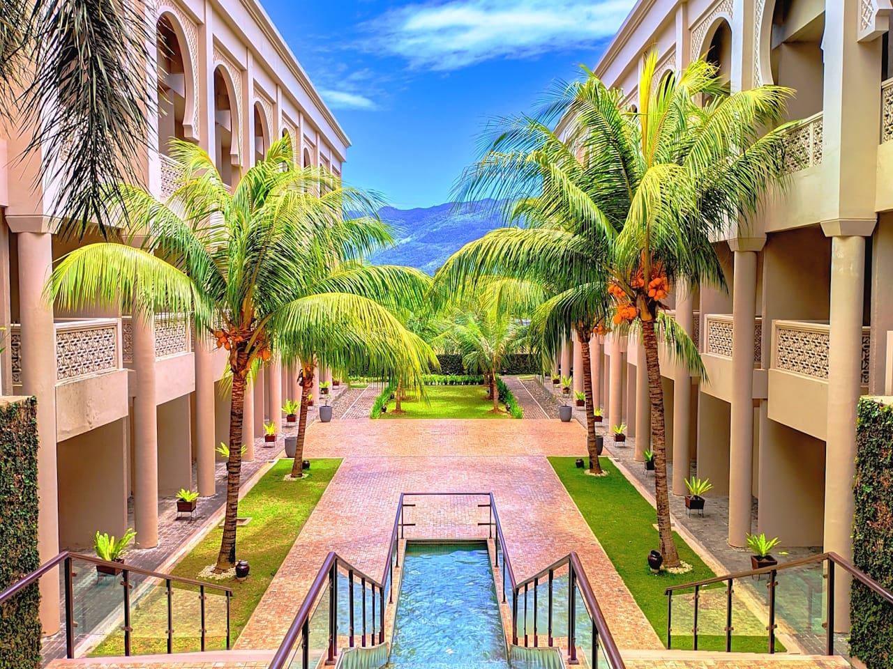 Balcony in Harmony with Nature